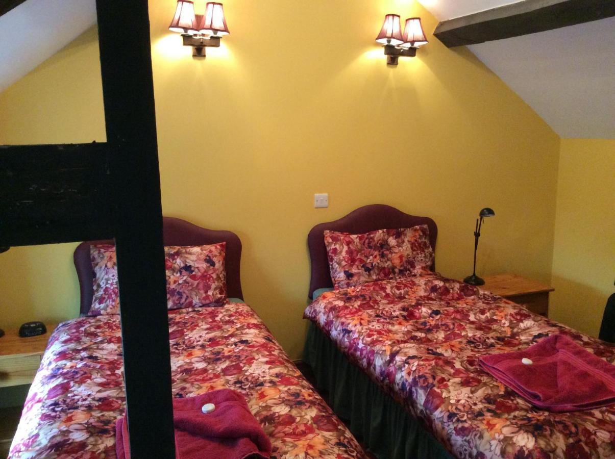 The Old Forge B&B Knockin Exteriér fotografie