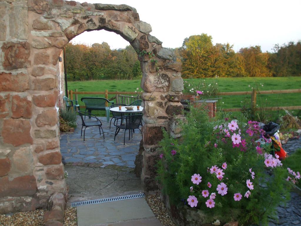 The Old Forge B&B Knockin Exteriér fotografie